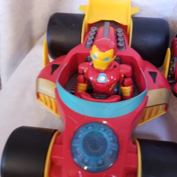 2018 Hasbro Unisex Iron Man Action Figure with Car - Picture 3 of 6